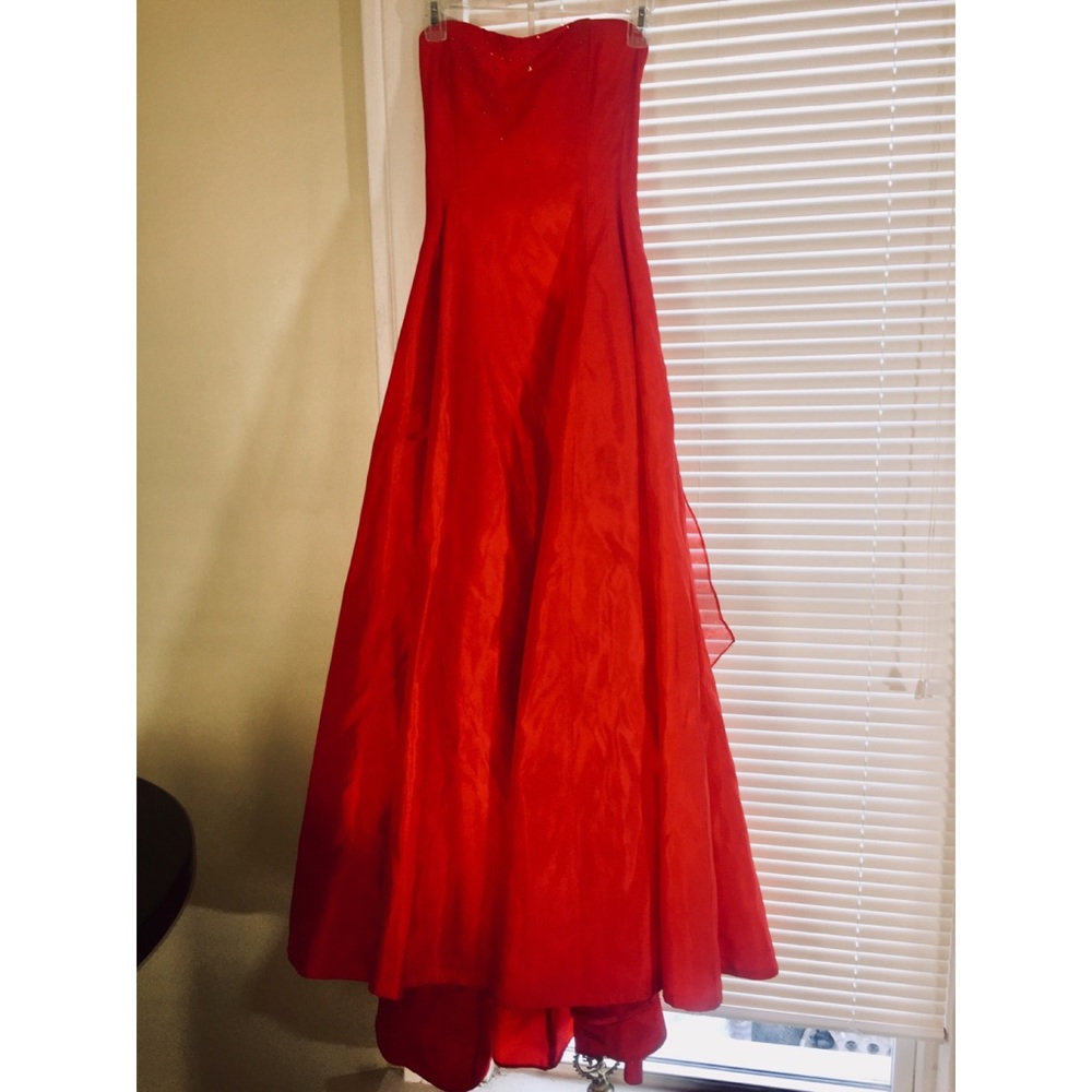 Long red prom dress